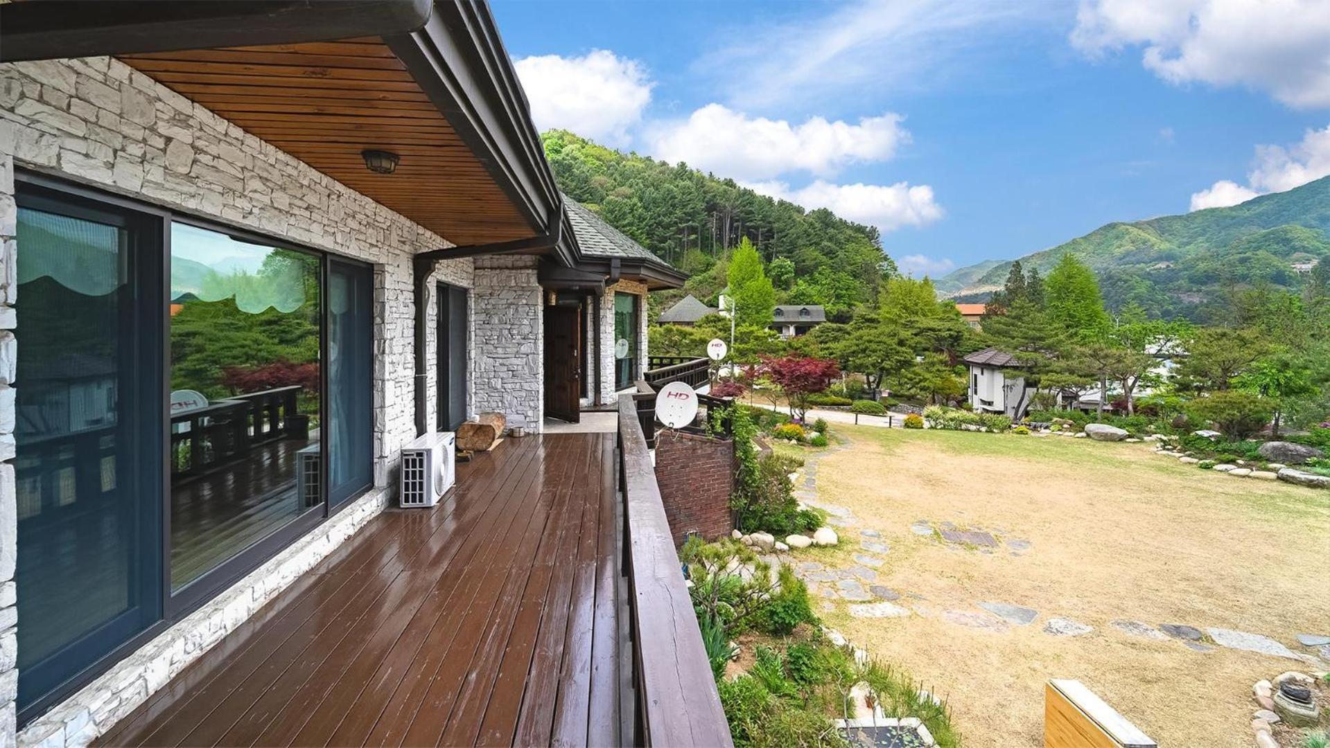 Gapyeong Yeheaden Pension Pocheon Rum bild