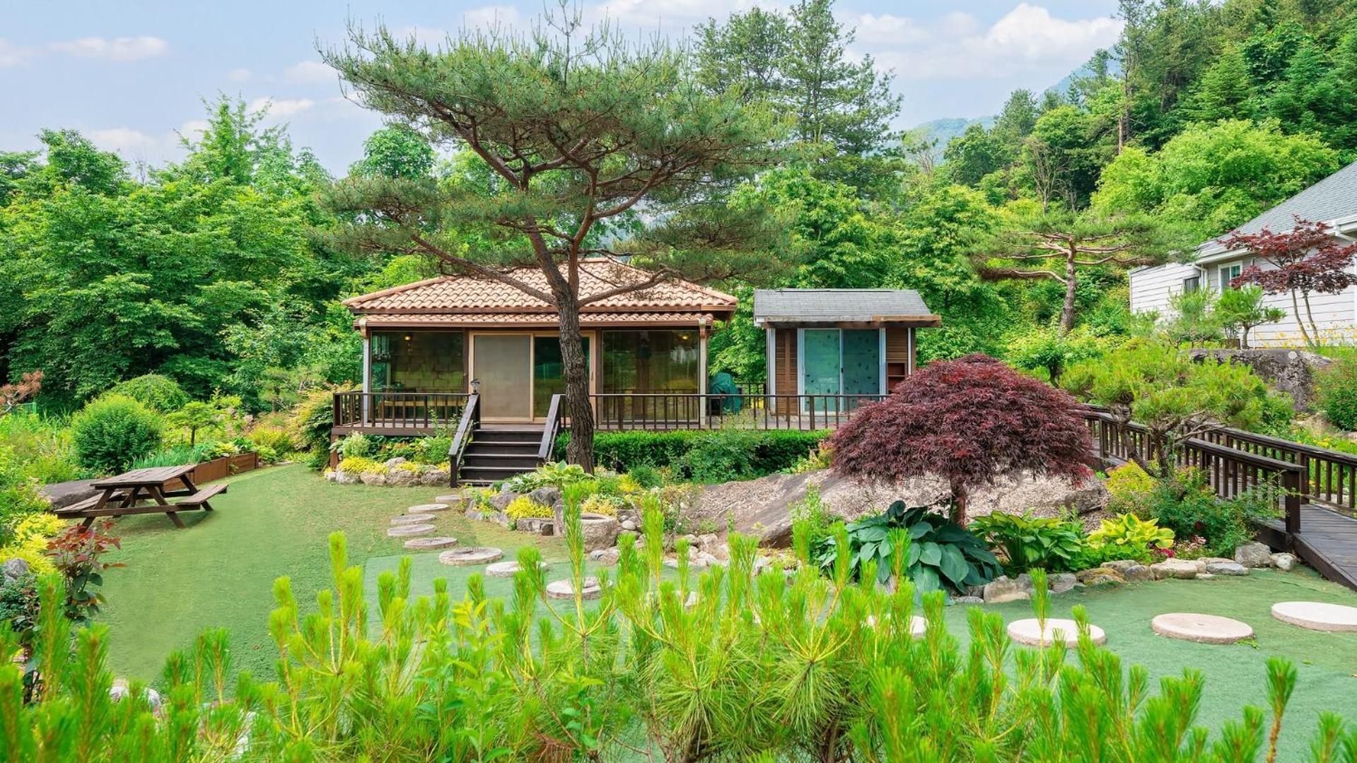 Gapyeong Yeheaden Pension Pocheon Rum bild