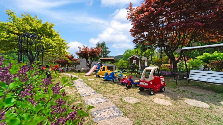 Gapyeong Yeheaden Pension Pocheon Exteriör bild